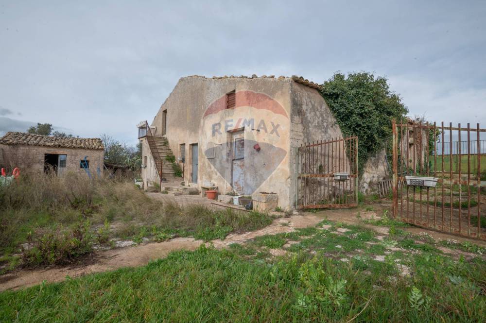 casa indipendente in vendita a Ragusa