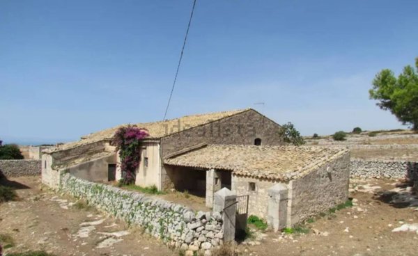 appartamento in vendita a Ragusa in zona Marina