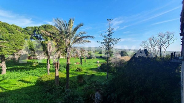 locale di sgombero in vendita a Ragusa in zona Marina