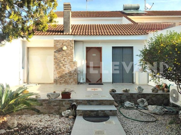 casa indipendente in vendita a Ragusa in zona Marina