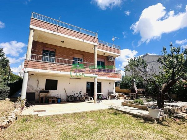 casa indipendente in vendita a Ragusa in zona Ragusa Centro