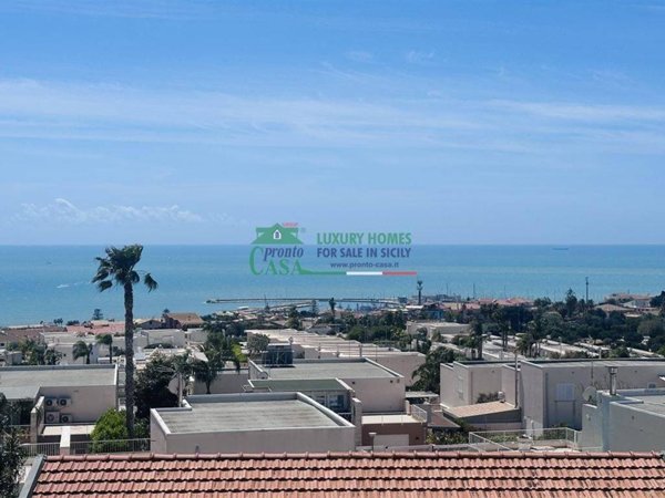 casa indipendente in vendita a Ragusa in zona Marina