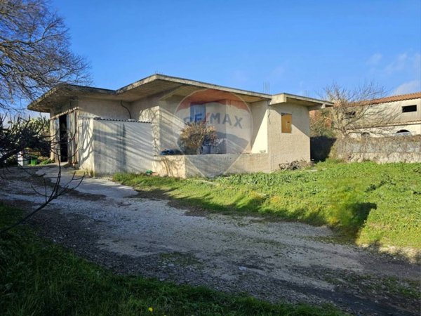 casa indipendente in vendita a Ragusa