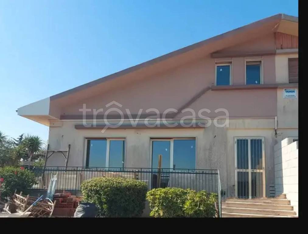 casa indipendente in vendita a Ragusa in zona Marina