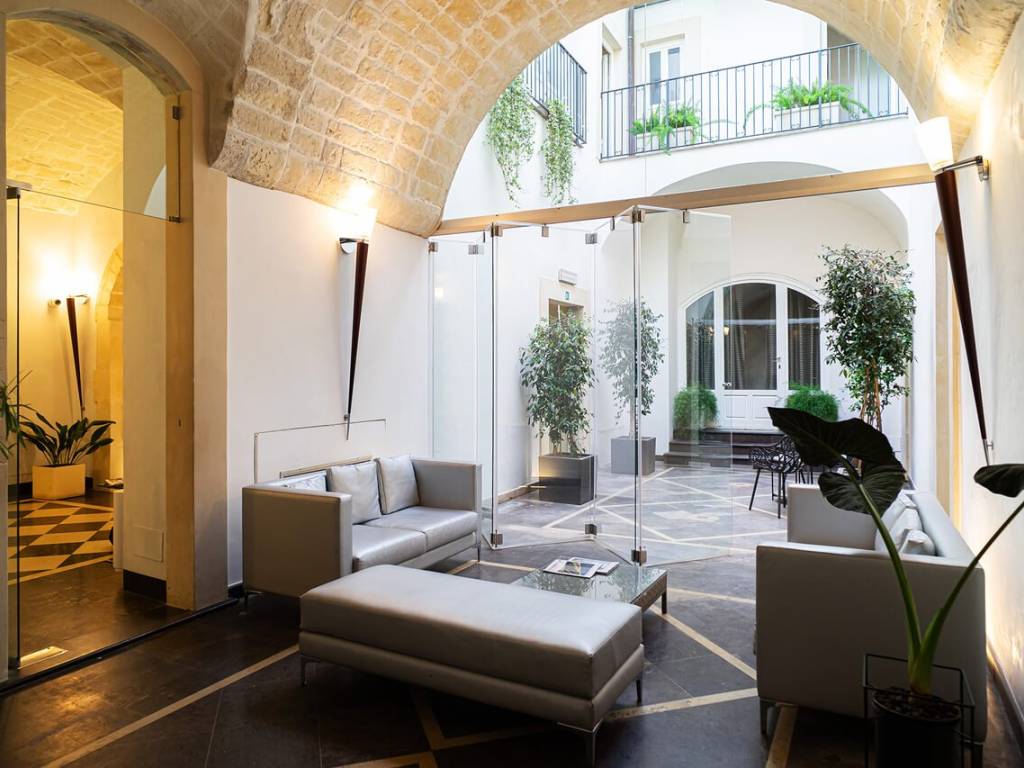 intera palazzina in vendita a Ragusa in zona Ibla