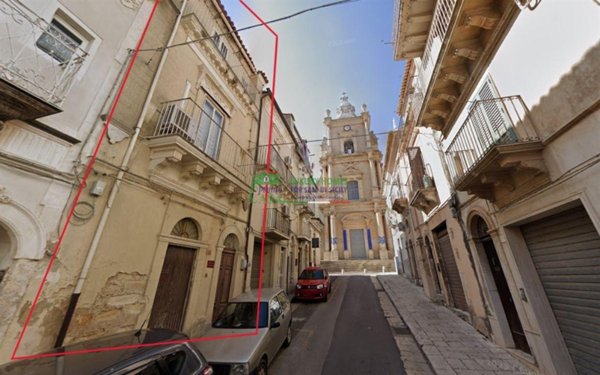 casa indipendente in vendita a Ragusa in zona Ibla