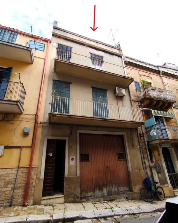 casa indipendente in vendita a Ragusa in zona Ragusa Centro