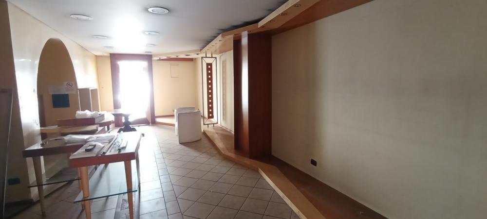 negozio in vendita a Ragusa in zona Ragusa Centro