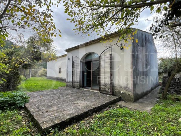 casa indipendente in vendita a Ragusa in zona Ibla