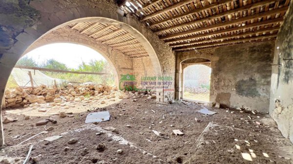 casa indipendente in vendita a Ragusa in zona Marina