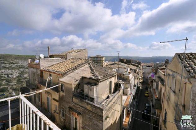 casa indipendente in vendita a Ragusa in zona Ibla
