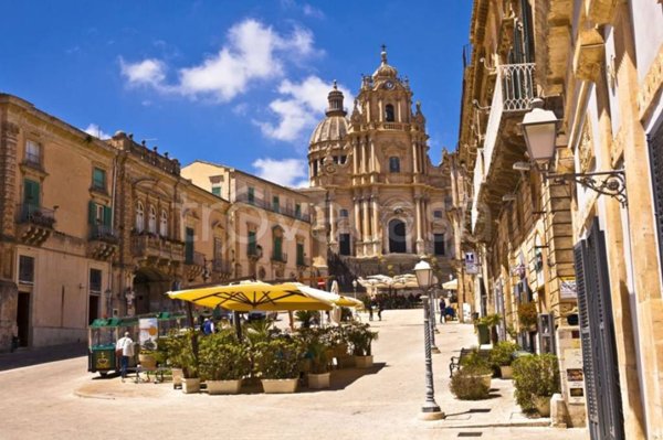 casa indipendente in vendita a Ragusa in zona Ragusa Centro
