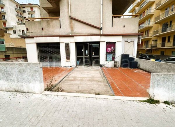 negozio in vendita a Ragusa