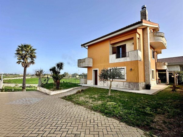 casa indipendente in vendita a Ragusa