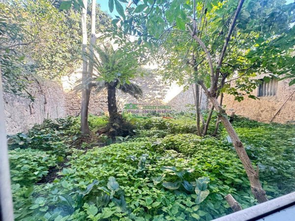 casa indipendente in vendita a Ragusa in zona Ragusa Centro