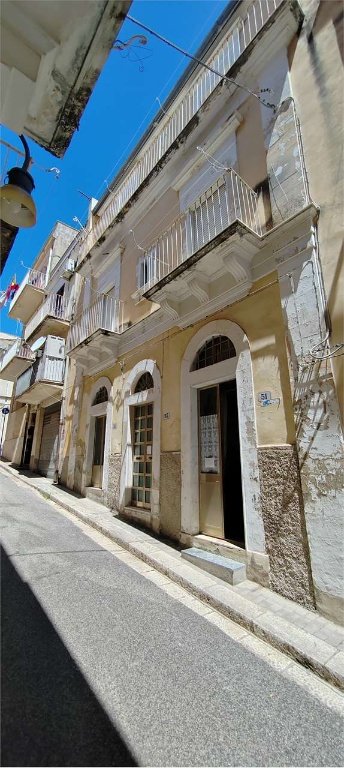 casa indipendente in vendita a Ragusa in zona Ragusa Centro