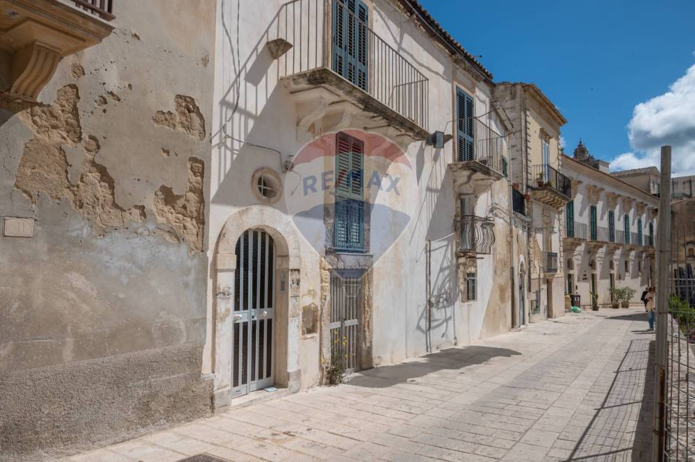 casa indipendente in vendita a Ragusa in zona Ibla