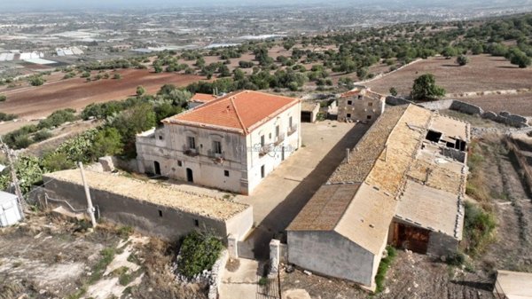 villa in vendita a Ragusa in zona Donnafugata
