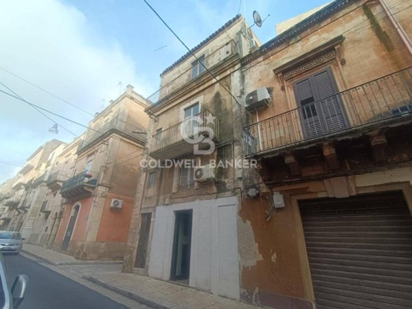 casa indipendente in vendita a Ragusa in zona Ibla