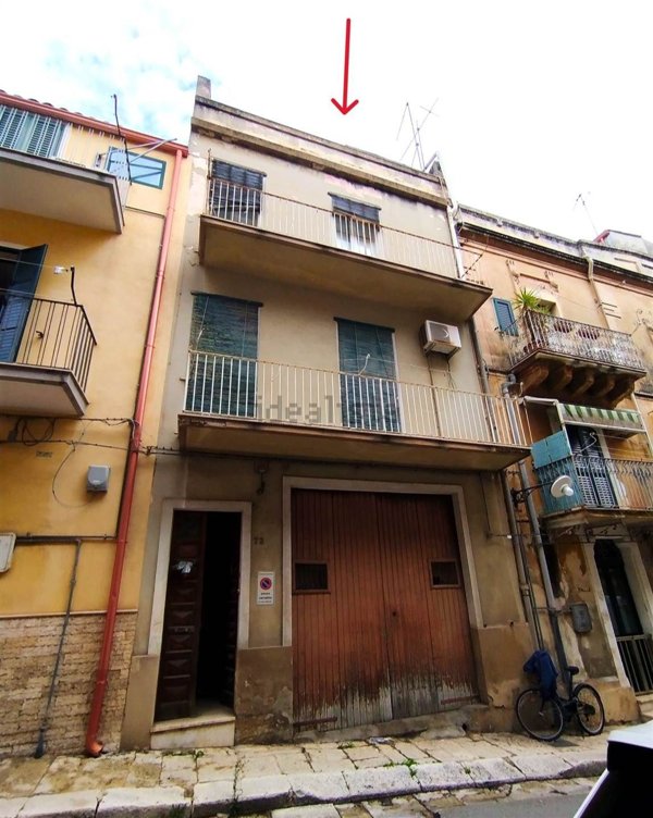 casa indipendente in vendita a Ragusa in zona Ragusa Centro