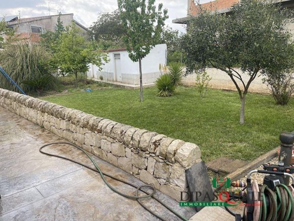 casa indipendente in vendita a Ragusa