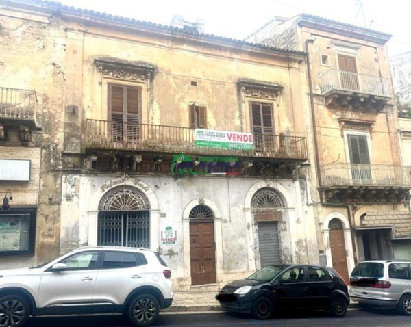 casa indipendente in vendita a Ragusa in zona Ragusa Centro