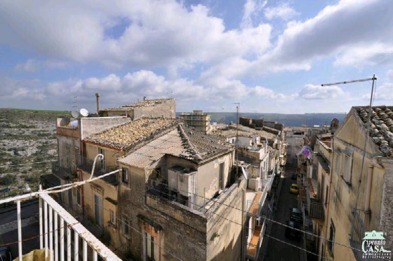 casa indipendente in vendita a Ragusa