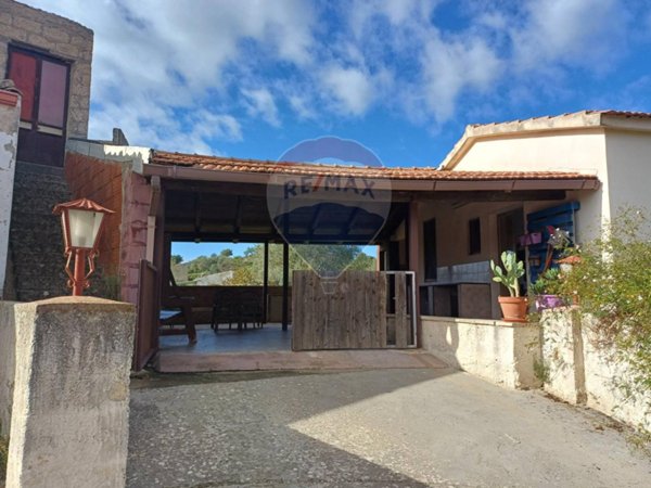 casa indipendente in vendita a Ragusa in zona San Giacomo / Bellocozzo