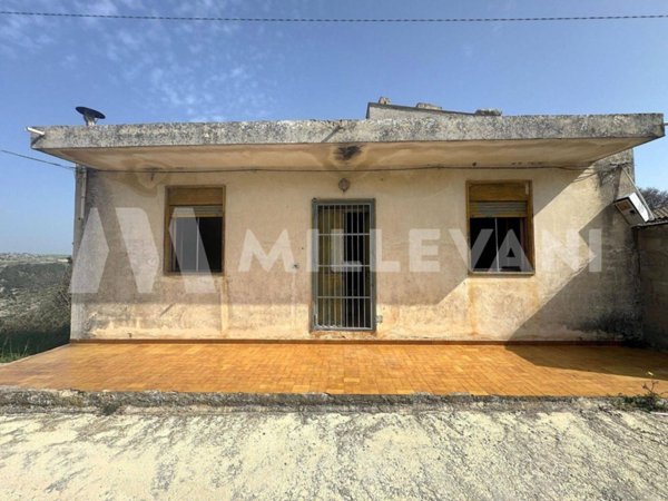 casa indipendente in vendita a Ragusa in zona Ibla