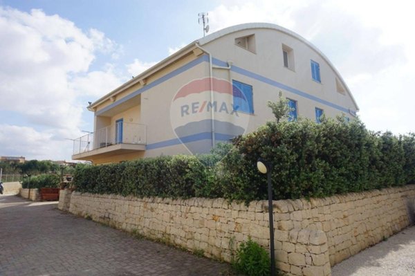 casa indipendente in vendita a Ragusa in zona Marina