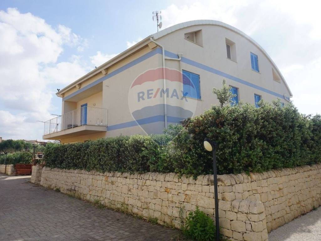 casa indipendente in vendita a Ragusa in zona Marina