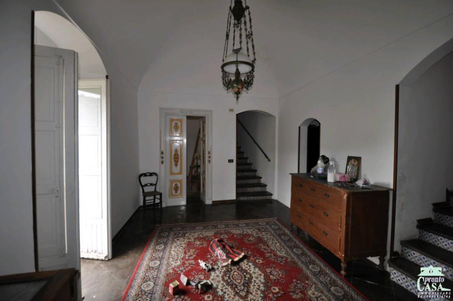 casa indipendente in vendita a Ragusa in zona Ibla