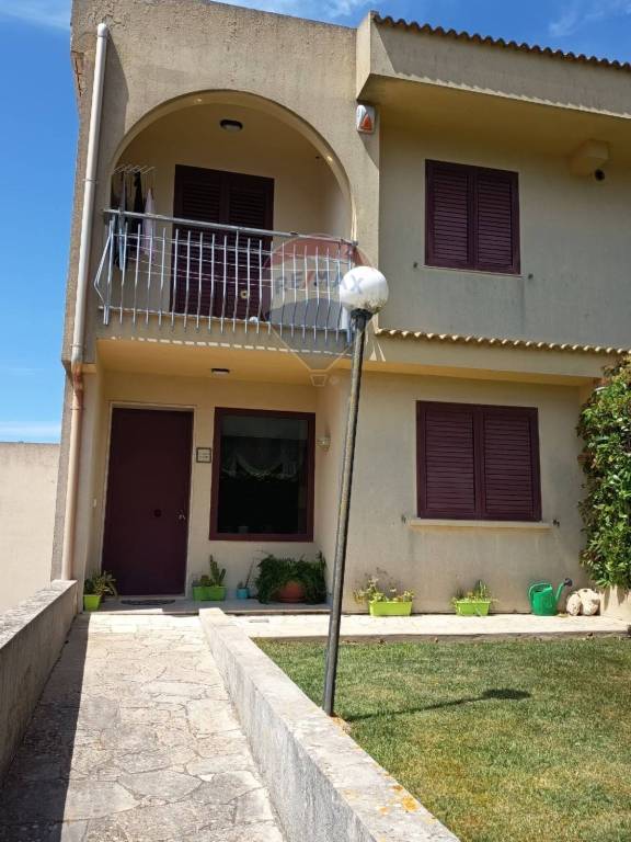 casa indipendente in vendita a Ragusa