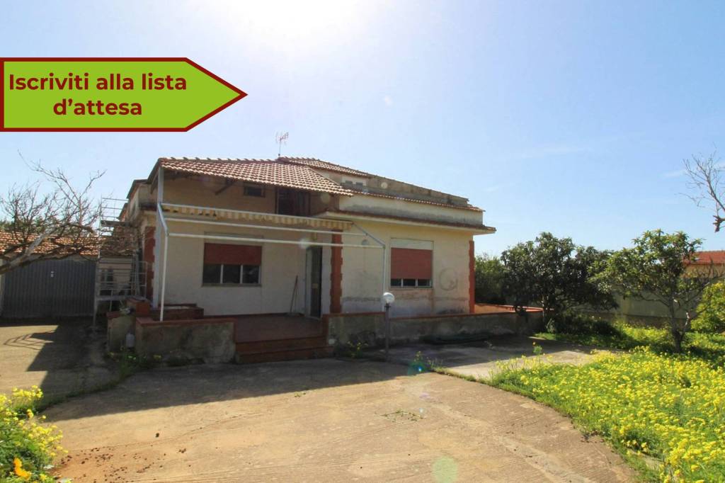casa indipendente in vendita a Ragusa in zona Marina