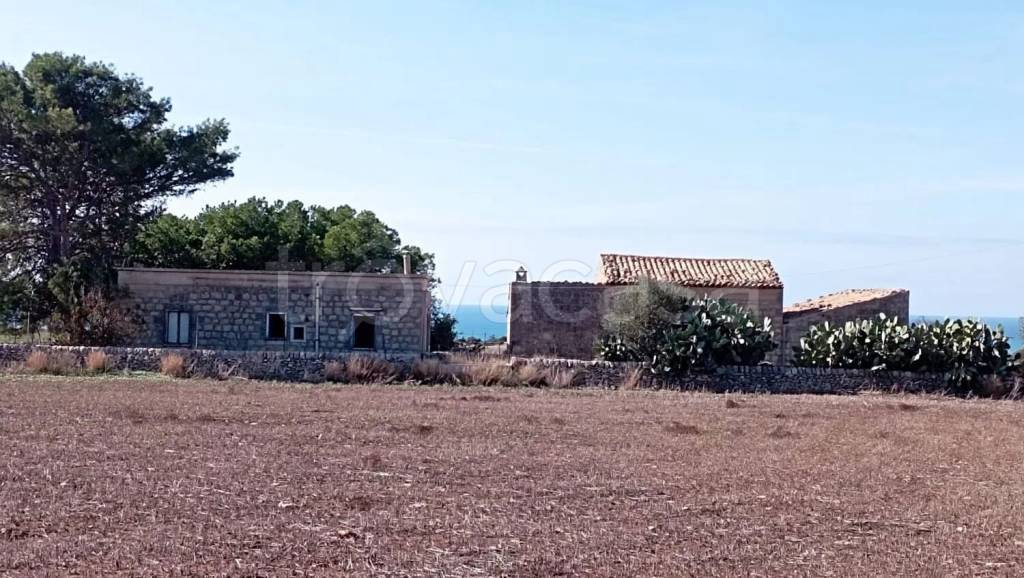 casa indipendente in vendita a Ragusa in zona Marina