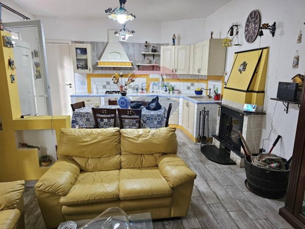 casa indipendente in vendita a Ragusa in zona Ibla