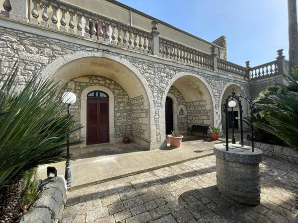 villa in vendita a Ragusa in zona Marina