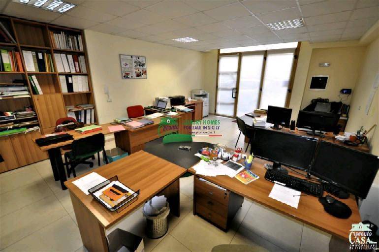 ufficio in vendita a Ragusa in zona Ibla