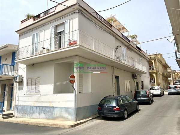 casa indipendente in vendita a Ragusa in zona Marina