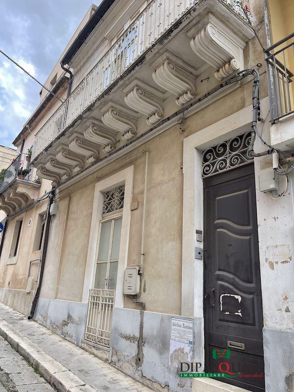 casa indipendente in vendita a Ragusa in zona Ibla