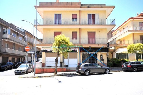 locale commerciale in vendita a Ragusa