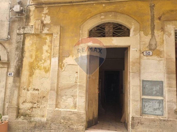 casa indipendente in vendita a Ragusa in zona Ibla