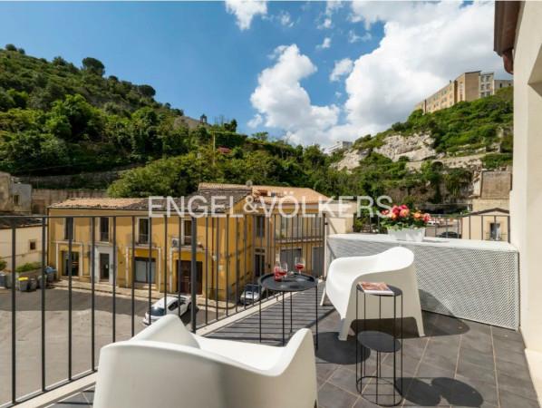 casa indipendente in vendita a Ragusa in zona Ibla