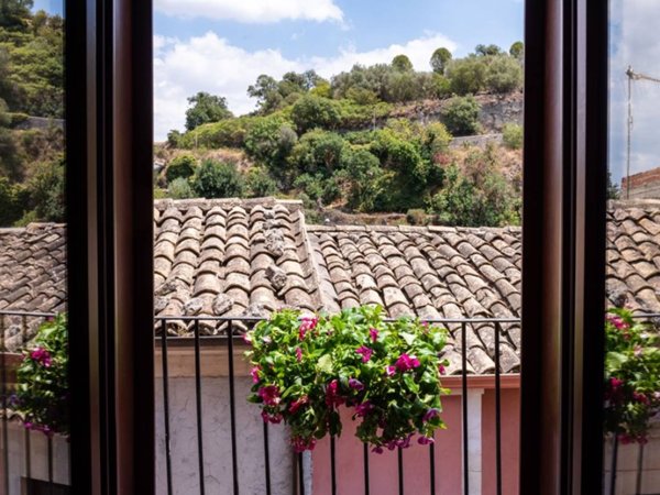 casa indipendente in vendita a Ragusa in zona Ibla