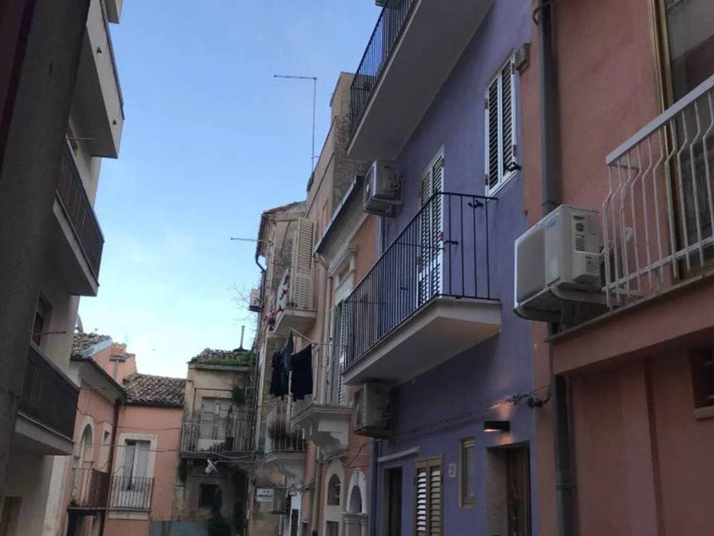 casa indipendente in vendita a Ragusa in zona Ibla