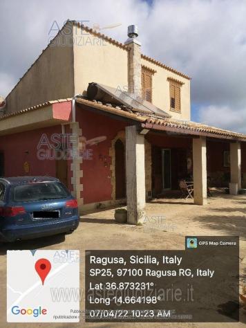 casa indipendente in vendita a Ragusa