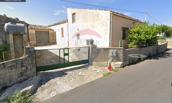 casa indipendente in vendita a Ragusa in zona San Giacomo / Bellocozzo