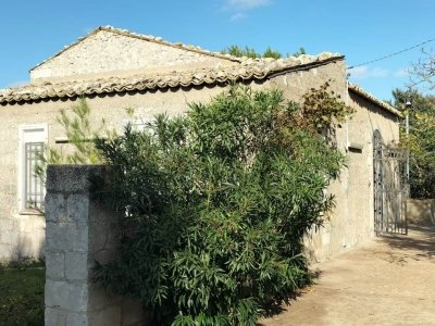 casa indipendente in vendita a Ragusa