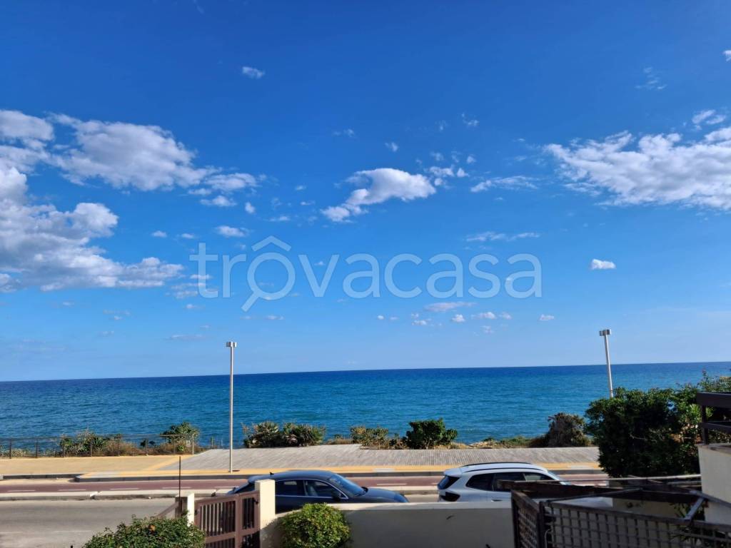 casa indipendente in vendita a Ragusa in zona Marina