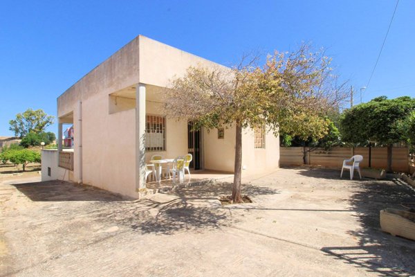 casa indipendente in vendita a Ragusa in zona Marina